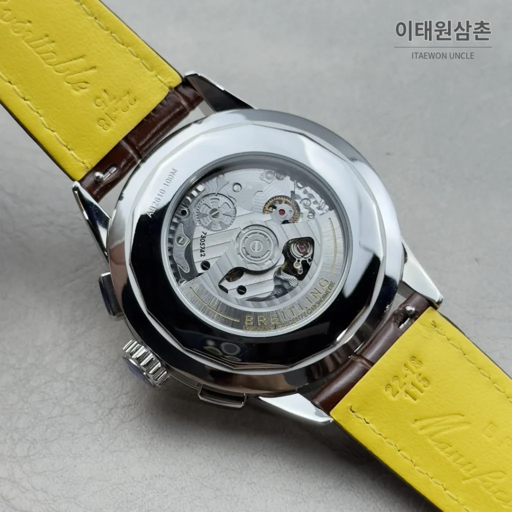브라이틀링 내비타이머 크로노그래프 블랙다이얼 오토매틱 42mm 블랙 가죽 스트랩