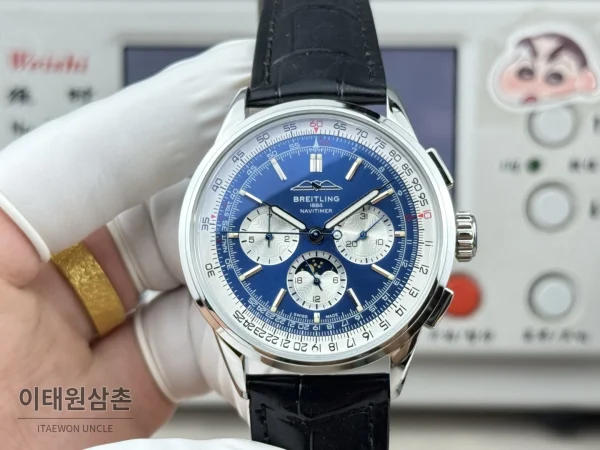 브라이틀링 내비타이머 크로노그래프 가죽스트랩 오토매틱 42mm 블랙 브라이틀링 내비타이머 크로노그래프 가죽스트랩 오토매틱 42mm 블랙