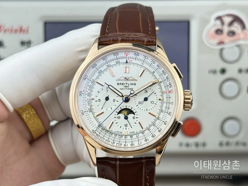 브라이틀링 내비타이머 크로노그래프 가죽스트랩 오토매틱 42mm 블랙 로즈골드 베젤