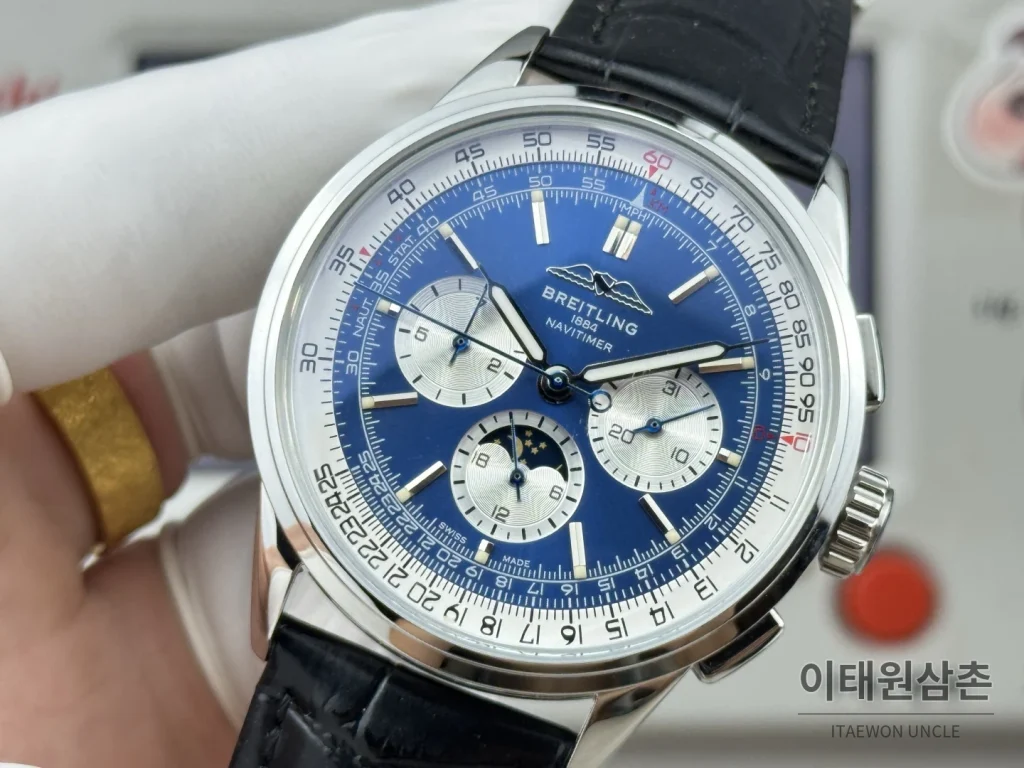 브라이틀링 내비타이머 크로노그래프 가죽스트랩 오토매틱 42mm 블랙