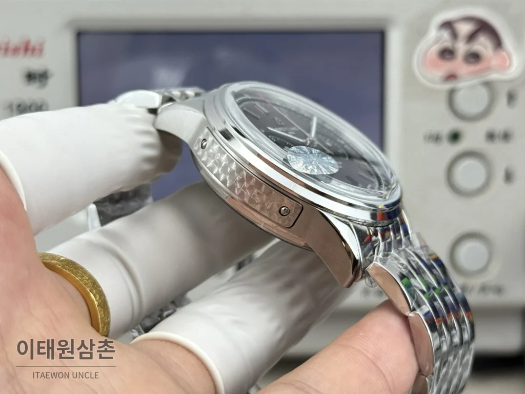 브라이틀링 프리미에 B01 스틸 듀얼카운터 크로노그래프 오토매틱 42mm 버건디 다이얼