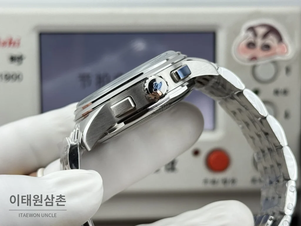 브라이틀링 프리미에 B01 스틸 듀얼카운터 크로노그래프 오토매틱 42mm 버건디 다이얼