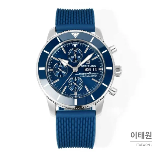 브라이틀링 슈퍼오션 유니버셜 II 크로노그래프 오토매틱 네이비 다이얼