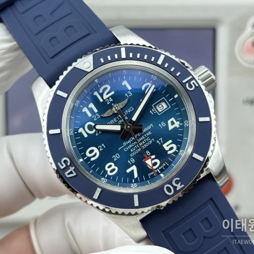 브라이틀링 슈퍼오션 316 스틸 단방향베젤 오토메틱 네이비 다이얼 브라이틀링 슈퍼오션 316 스틸 단방향베젤 오토메틱 네이비 다이얼