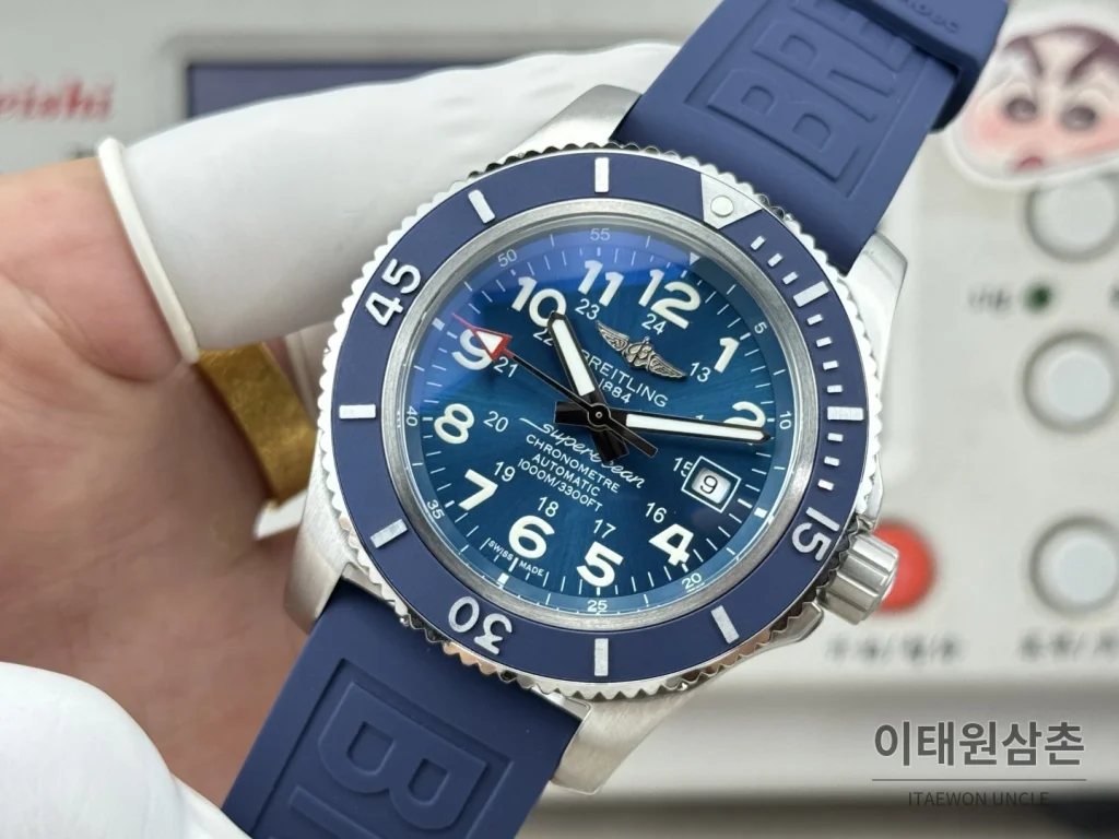 브라이틀링 슈퍼오션 316 스틸 단방향베젤 오토메틱 네이비 다이얼