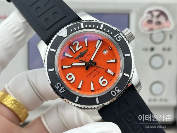 브라이틀링 슈퍼오션 316L 스틸 단방향베젤 오토메틱 오렌지 다이얼 브라이틀링 슈퍼오션 316L 스틸 단방향베젤 오토메틱 오렌지 다이얼