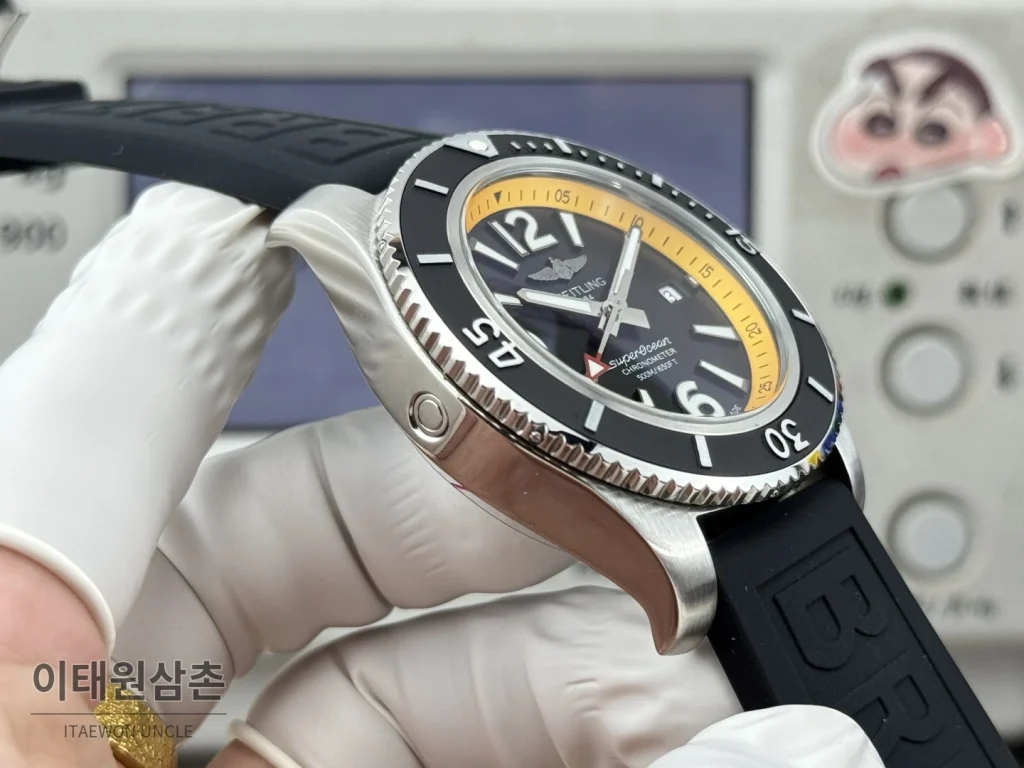 브라이틀링 슈퍼오션 316L 스틸 단방향베젤 오토메틱 블랙 다이얼 (3)