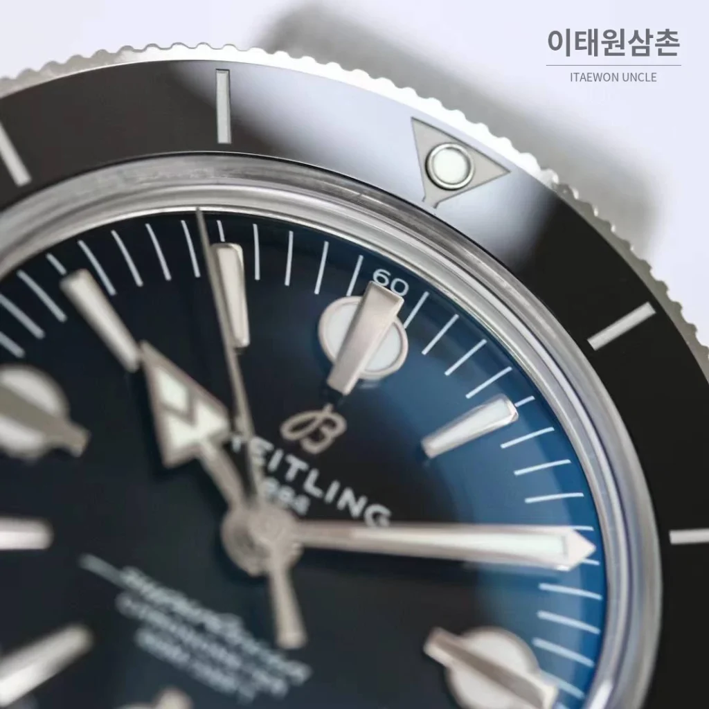 브라이틀링 슈퍼오션 헤리티지 57 빈티지 다이버 블랙다이얼 오토매틱 42mm 스틸 브레이슬릿 블랙 베젤