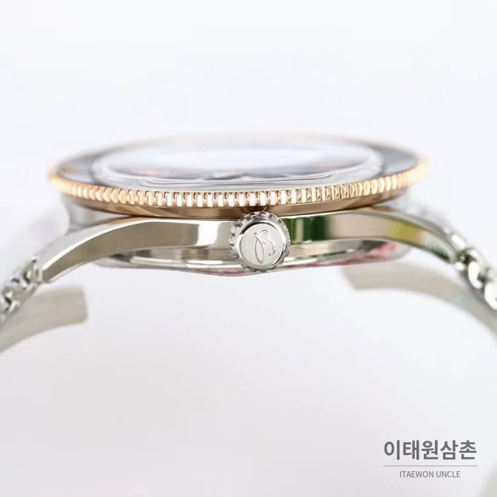브라이틀링 슈퍼오션 헤리티지 57 빈티지 다이버 블랙다이얼 오토매틱 42mm 스틸 브레이슬릿 로즈골드 베젤