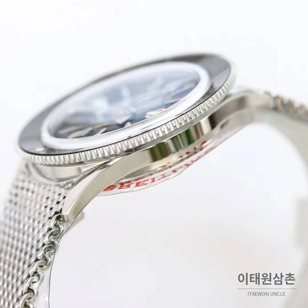 브라이틀링 슈퍼오션 헤리티지 57 빈티지 다이버 블랙다이얼 오토매틱 42mm 스틸 브레이슬릿 블랙 베젤 (2)