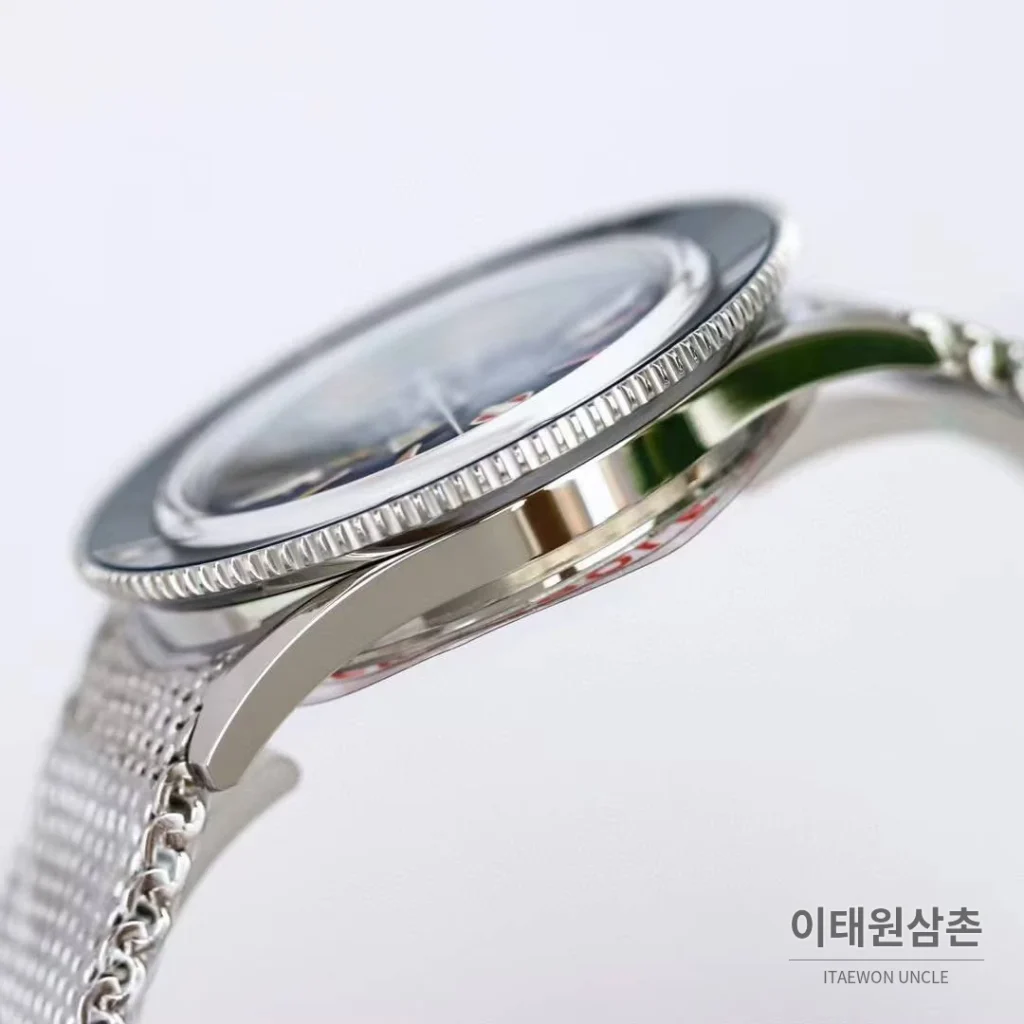 브라이틀링 슈퍼오션 헤리티지 57 빈티지 다이버 블랙다이얼 오토매틱 42mm 스틸 브레이슬릿 네이비 베젤 (2)