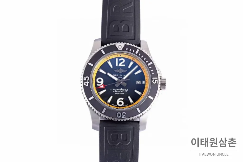 브라이틀링 슈퍼오션 스틸 블랙다이얼 다이버 오토매틱 42mm 블랙 러버 스트랩 블랙 베젤 (5)