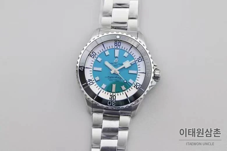 브라이틀링 슈퍼오션 스틸 블랙다이얼 다이버 오토매틱 44mm 스틸 브레이슬릿 실버 베젤