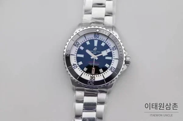 브라이틀링 슈퍼오션 스틸 블랙다이얼 다이버 오토매틱 44mm (5) 브라이틀링 슈퍼오션 스틸 블랙다이얼 다이버 오토매틱 44mm 스틸 브레이슬릿 실버 베젤 (2)