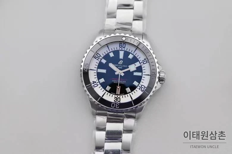 브라이틀링 슈퍼오션 스틸 블랙다이얼 다이버 오토매틱 44mm 스틸 브레이슬릿 실버 베젤 (2)