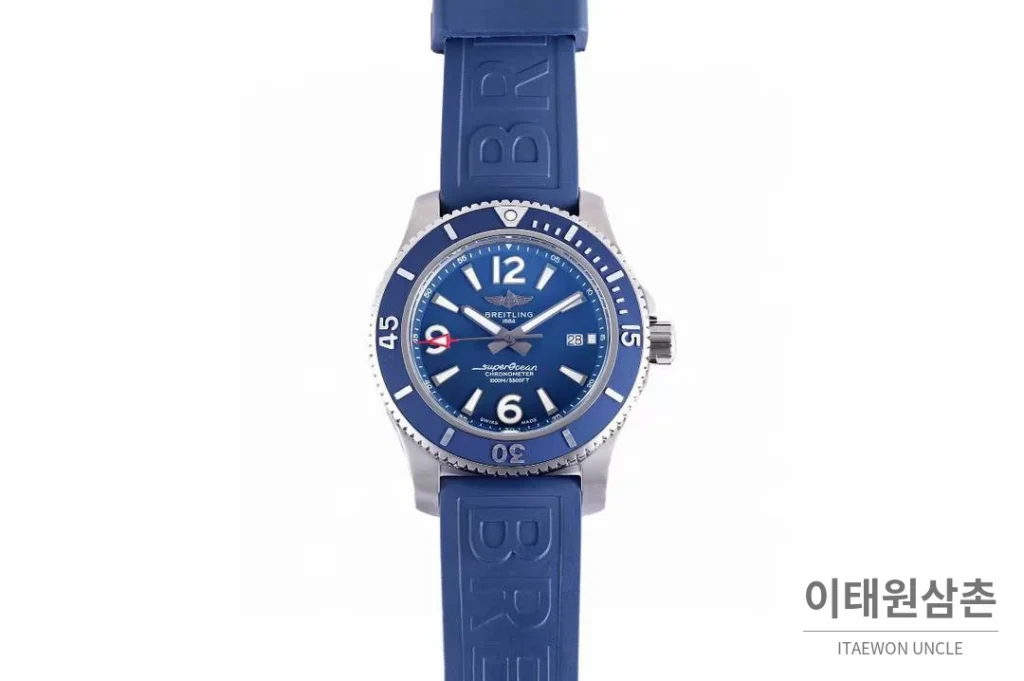 브라이틀링 슈퍼오션 스틸 블랙다이얼 다이버 오토매틱 42mm 블루 러버 스트랩 블루 베젤