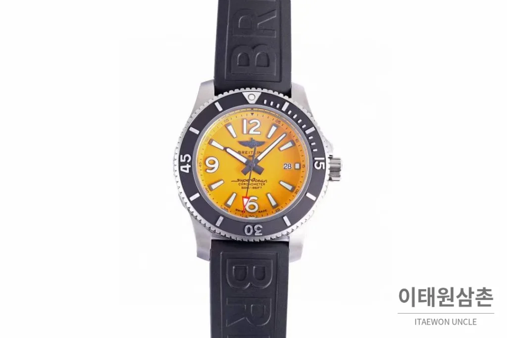 브라이틀링 슈퍼오션 스틸 블랙다이얼 다이버 오토매틱 42mm 블랙 러버 스트랩 블랙 베젤