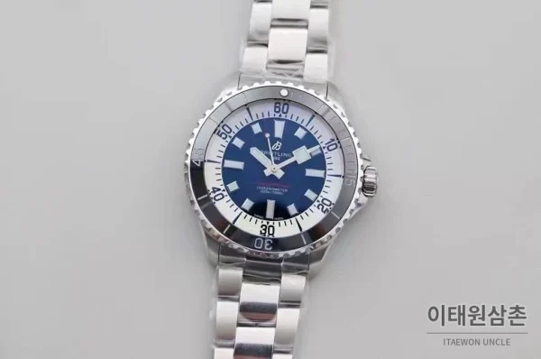 브라이틀링 슈퍼오션 스틸 블랙다이얼 다이버 오토매틱 44mm 브라이틀링 슈퍼오션 스틸 블랙다이얼 다이버 오토매틱 44mm 스틸 브레이슬릿 화이트 베젤