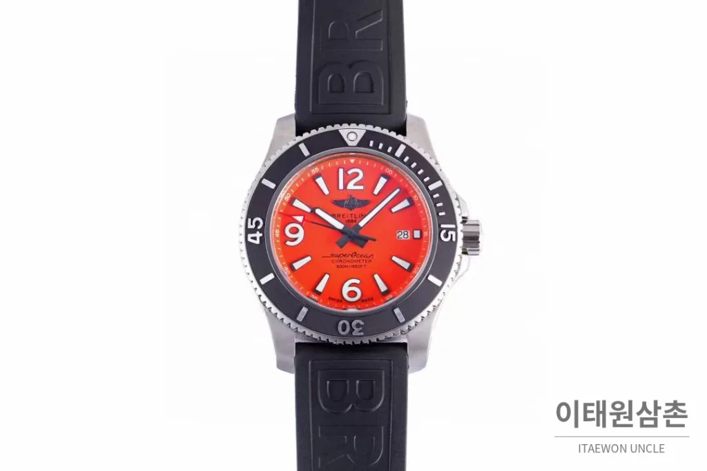 브라이틀링 슈퍼오션 스틸 블랙다이얼 다이버 오토매틱 42mm 블랙 러버 스트랩 블랙 베젤 (3)