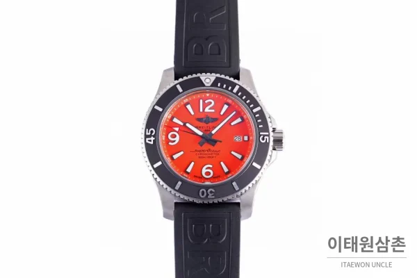 브라이틀링 슈퍼오션 스틸 블랙다이얼 다이버 오토매틱 42mm 블랙 러버 스트랩 블랙 베젤 (3)