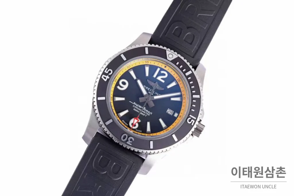 브라이틀링 슈퍼오션 스틸 블랙다이얼 다이버 오토매틱 42mm 블랙 러버 스트랩 블랙 베젤 (5)