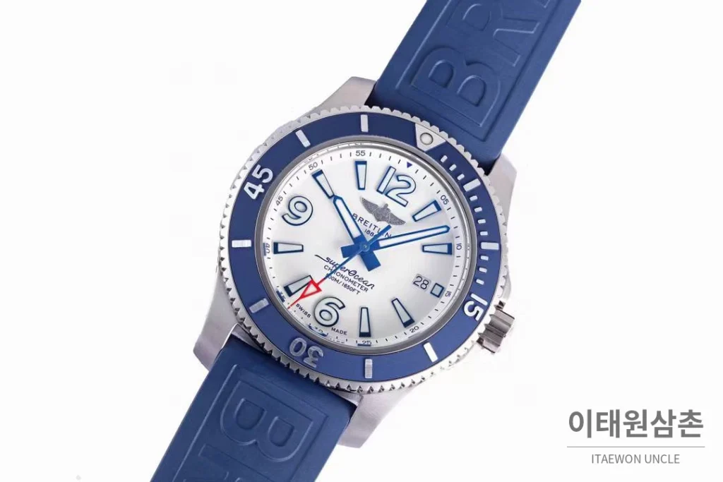브라이틀링 슈퍼오션 스틸 블랙다이얼 다이버 오토매틱 42mm 블루 러버 스트랩 블루 베젤 (2)