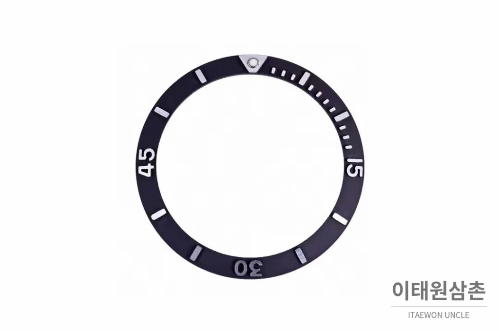 브라이틀링 슈퍼오션 스틸 블랙다이얼 다이버 오토매틱 42mm 블랙 러버 스트랩 블랙 베젤
