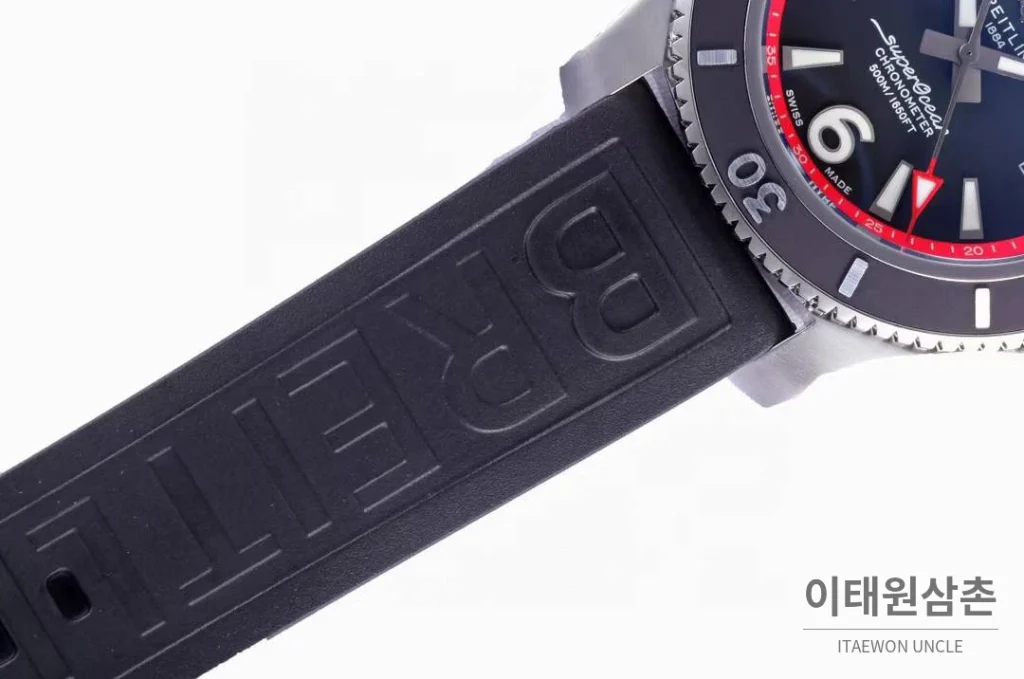 브라이틀링 슈퍼오션 스틸 블랙다이얼 다이버 오토매틱 42mm 블랙 러버 스트랩 블랙 베젤 (4)