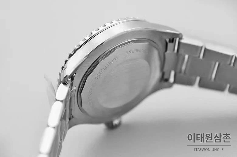 브라이틀링 슈퍼오션 스틸 블랙다이얼 다이버 오토매틱 44mm 스틸 브레이슬릿 실버 베젤 (2)