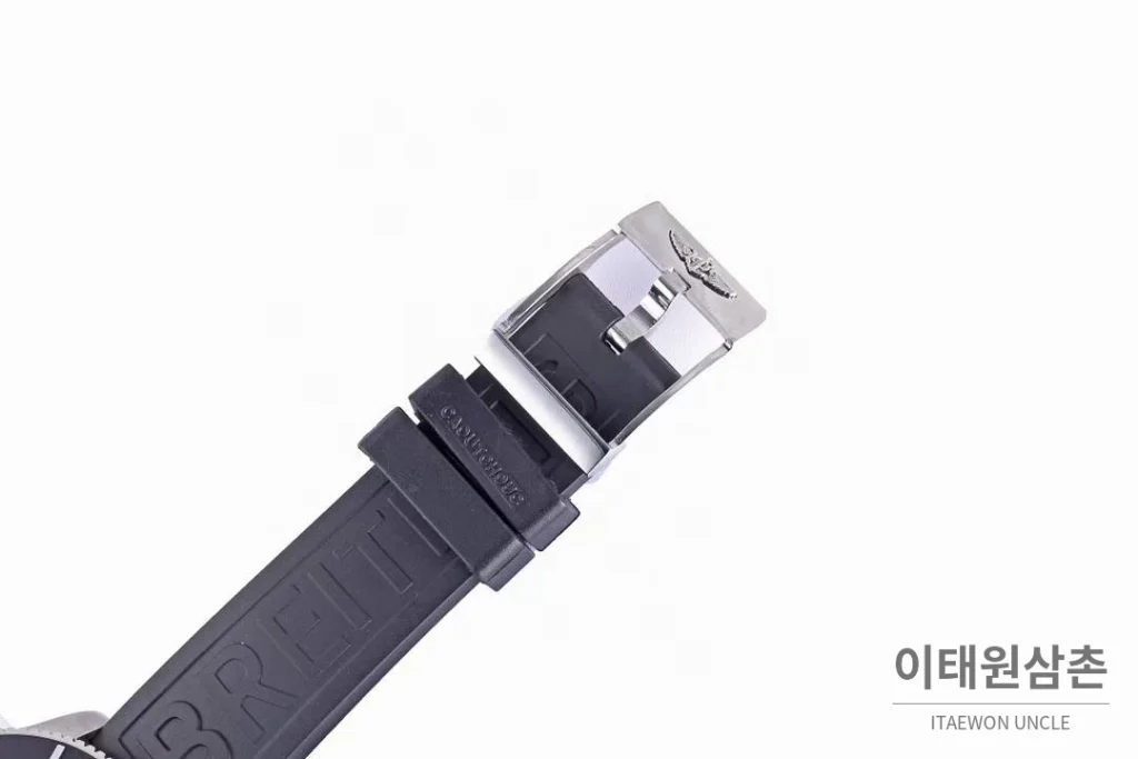 브라이틀링 슈퍼오션 스틸 블랙다이얼 다이버 오토매틱 42mm 블랙 러버 스트랩 블랙 베젤 (3)