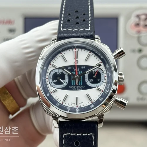 브라이틀링 탑타임 B01 레이싱 가면라이더 리미티드 크로노그래프 오토매틱 38mm 화이트 다이얼 네이비 가죽 스트랩