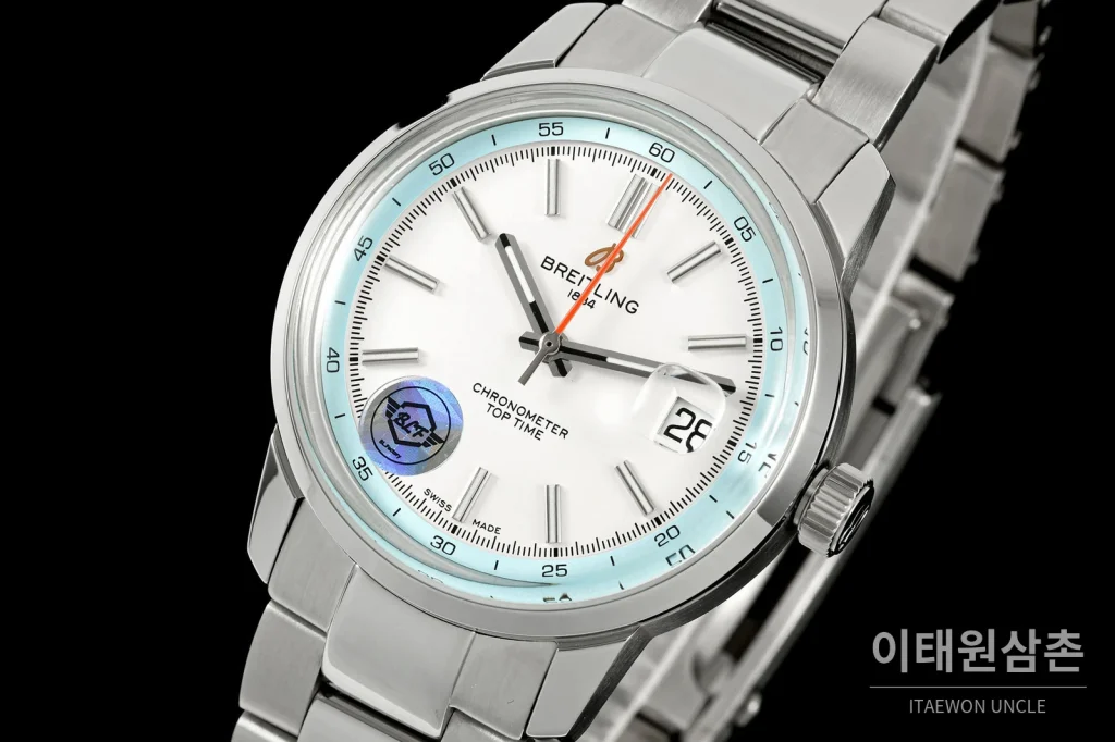 브라이틀링 탑타임 B31 브러시드케이스 레더스트랩 오토매틱 38mm 화이트 다이얼 (2)