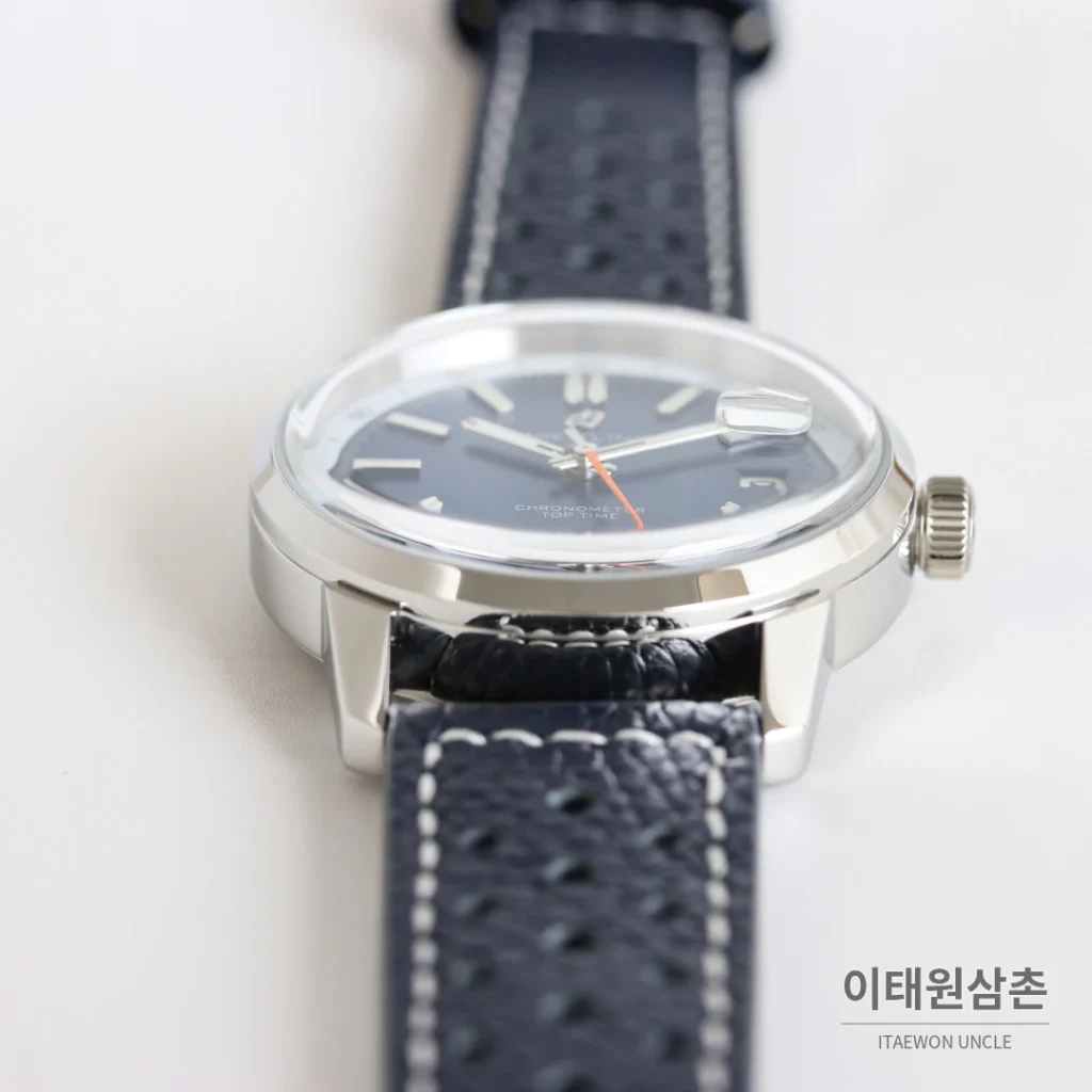 브라이틀링 탑타임 B31 실버다이얼 레더브레이슬릿 오토매틱 38mm (2)