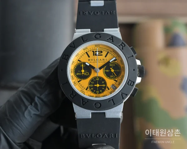 불가리 알루미늄 크로노그래프 오토매틱 40mm 옐로우 다이얼