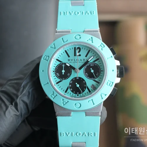 불가리 알루미늄 크로노그래프 오토매틱 40mm 아이스블루 다이얼