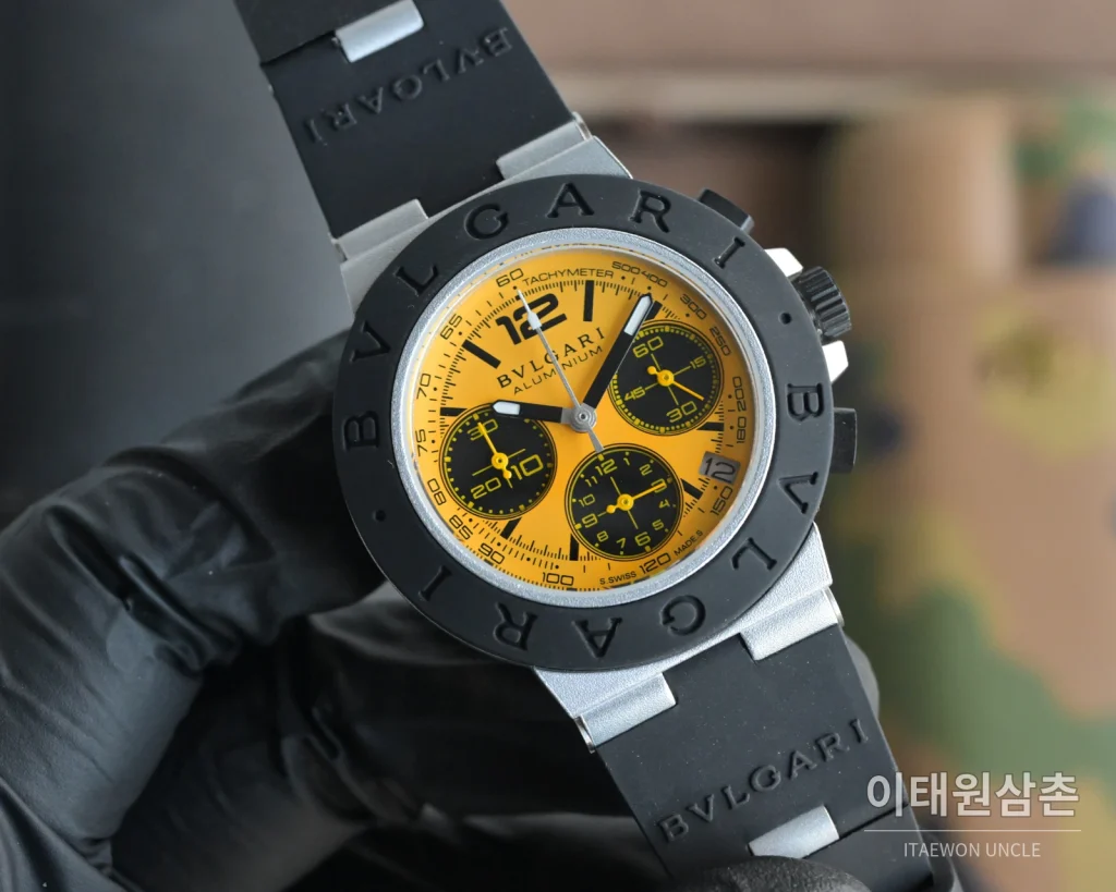 불가리 알루미늄 크로노그래프 오토매틱 40mm 옐로우 다이얼