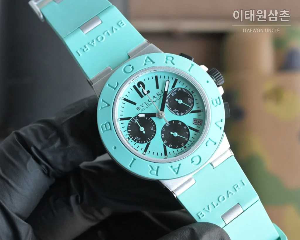 불가리 알루미늄 크로노그래프 오토매틱 40mm 아이스블루 다이얼