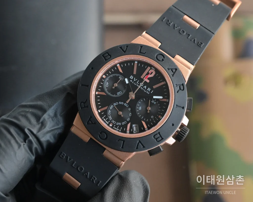 불가리 알루미늄 크로노그래프 오토매틱 40mm 블랙 다이얼