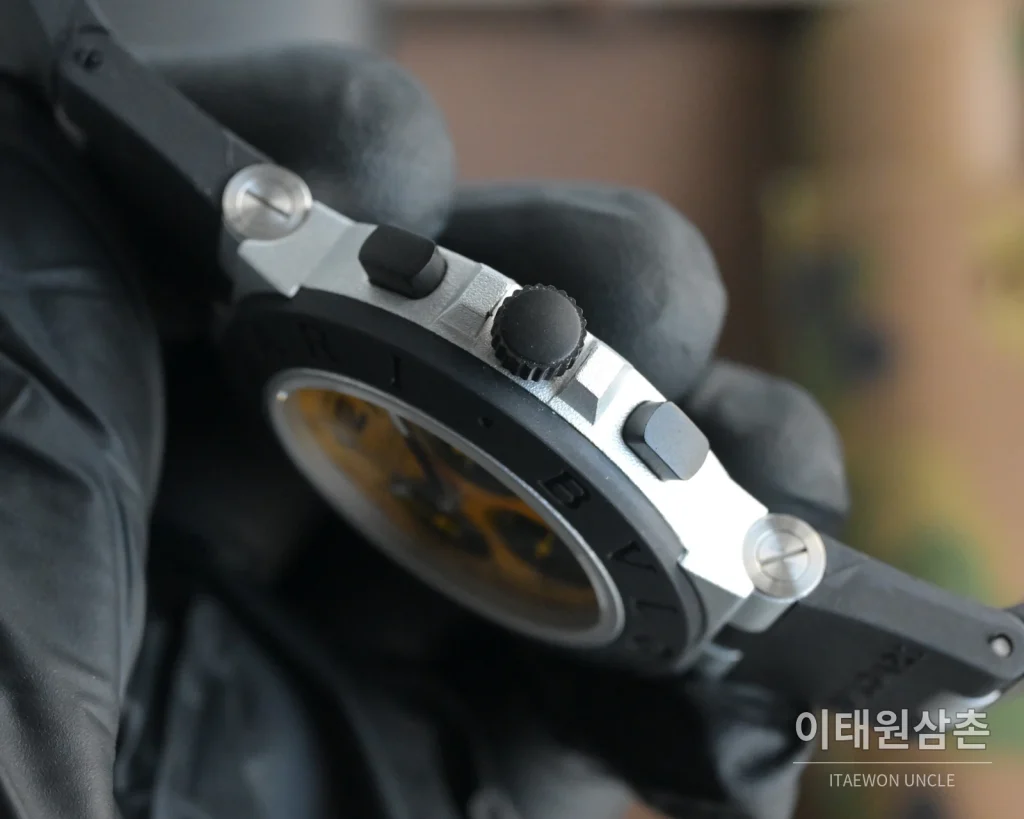 불가리 알루미늄 크로노그래프 오토매틱 40mm 옐로우 다이얼