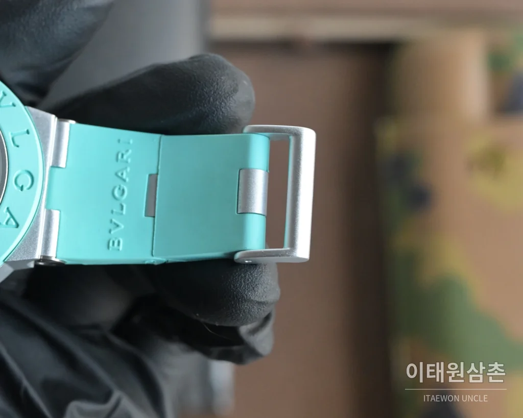 불가리 알루미늄 크로노그래프 오토매틱 40mm 아이스블루 다이얼