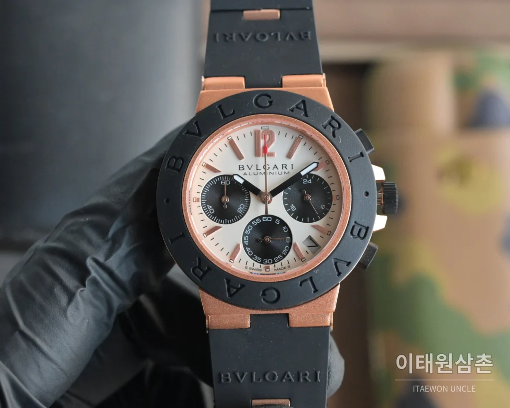 불가리 알루미늄 크로노그래프 오토매틱 40mm 블랙 다이얼