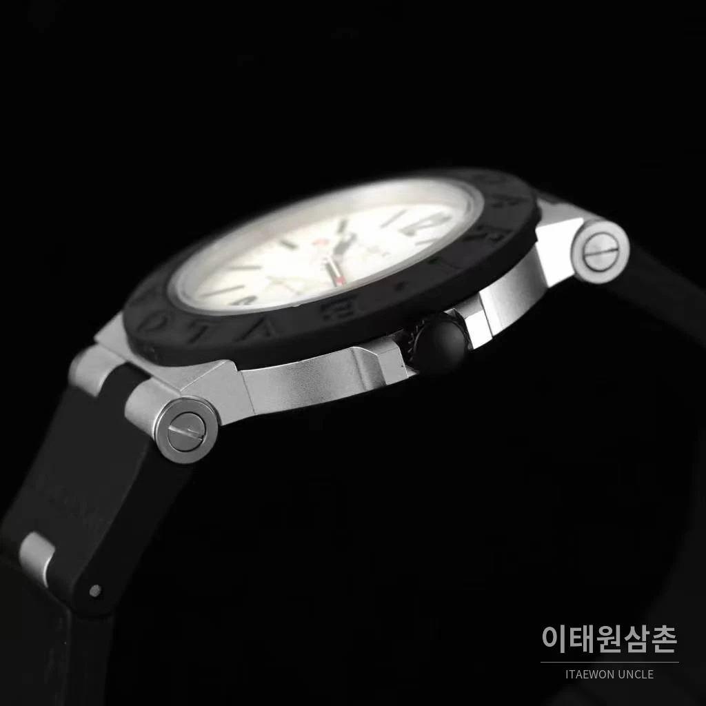 불가리 알루미늄 스틸 러버베젤 데이트 오토매틱 40mm 블랙 (3)
