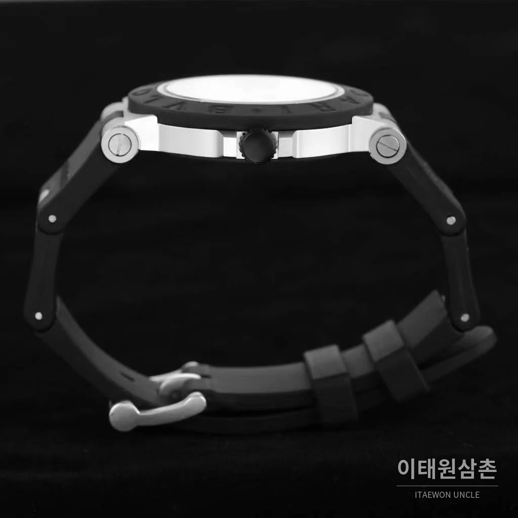 불가리 알루미늄 스틸 러버베젤 데이트 오토매틱 40mm 블랙 (3)