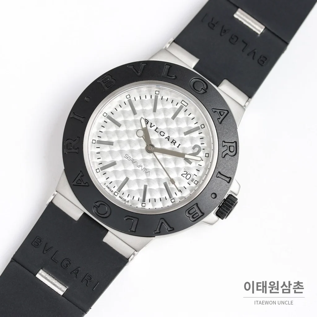 불가리 알루미늄 스티브 아오키 케이크 페이스 오토매틱 40mm