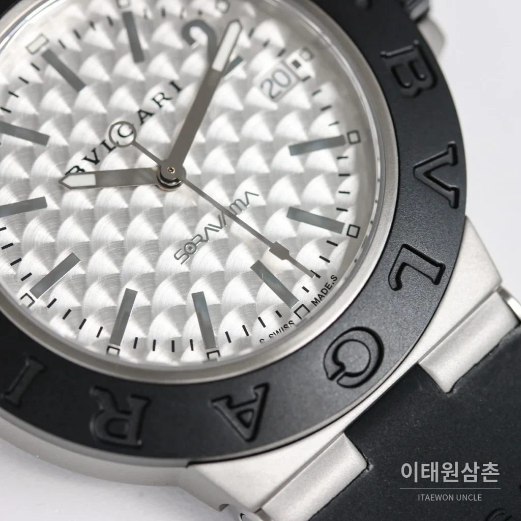 불가리 알루미늄 스티브 아오키 케이크 페이스 오토매틱 40mm