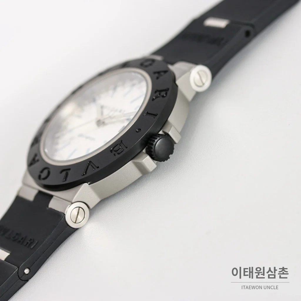 불가리 알루미늄 스티브 아오키 케이크 페이스 오토매틱 40mm