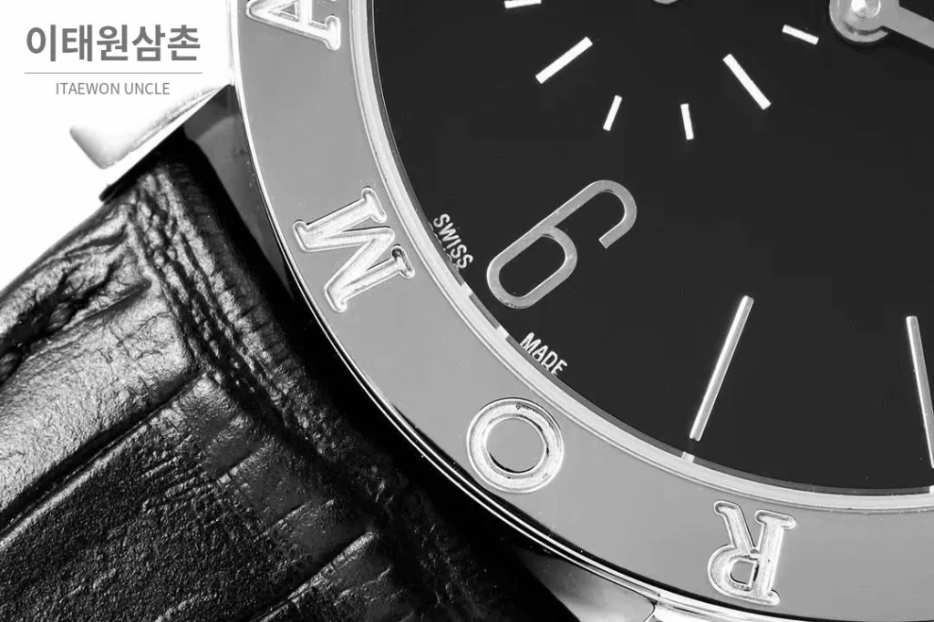 불가리 불가리 로마 스틸 아이보리다이얼 스몰세컨즈 오토매틱 41mm 블랙 가죽 스트랩 실버 베젤