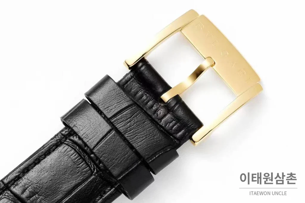 불가리 불가리 로마 스틸 아이보리다이얼 스몰세컨즈 오토매틱 41mm 블랙 가죽 스트랩 골드 베젤