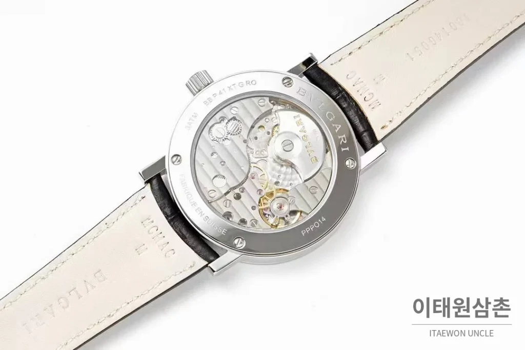 불가리 불가리 로마 스틸 아이보리다이얼 스몰세컨즈 오토매틱 41mm 블랙 가죽 스트랩 실버 베젤
