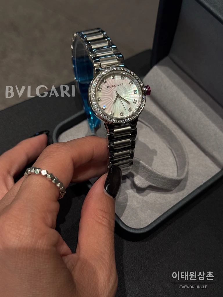 불가리 루체아 마더오브펄 다이아몬드인덱스 스틸브레이슬릿 여성시계 32mm